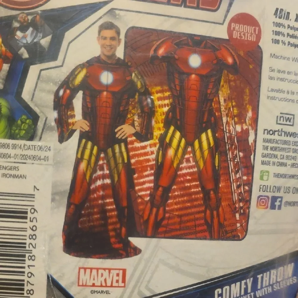 Marvel Avengers Red and Black Throw Blanket